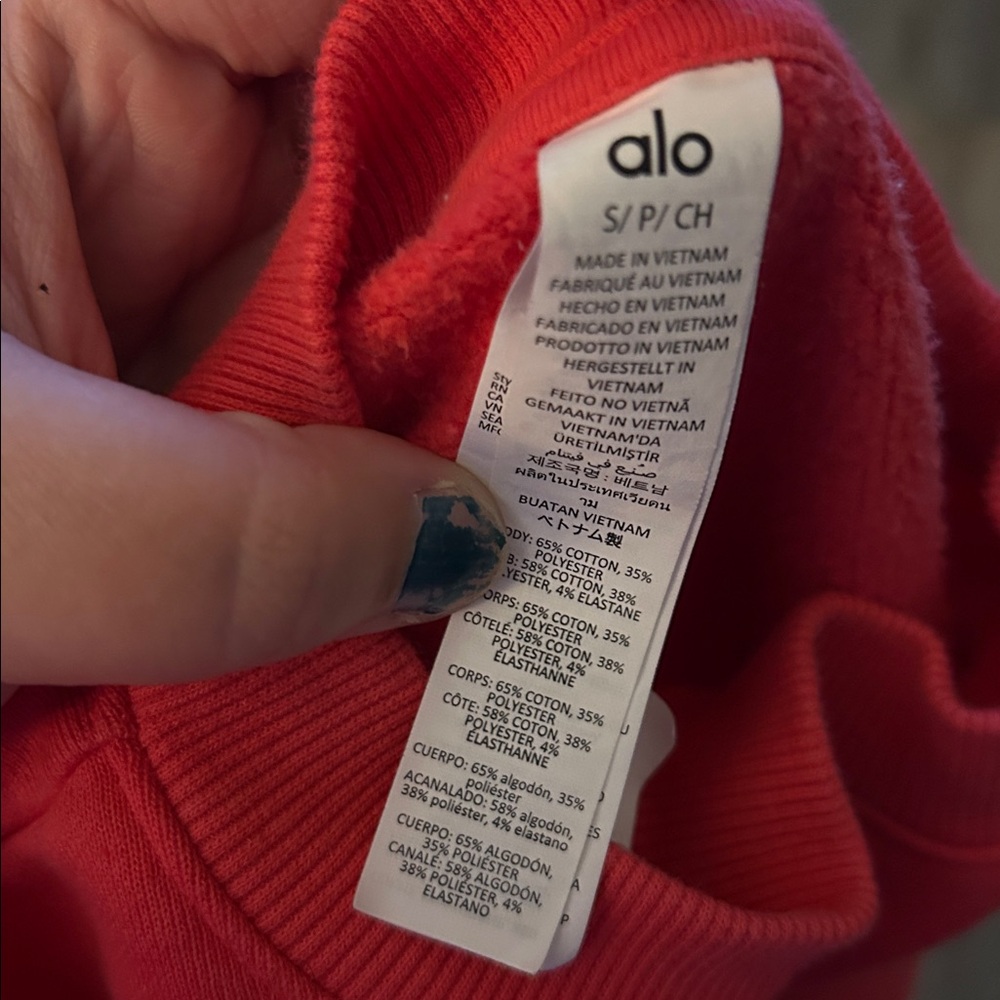 ALO Yoga Women's pink Cropped Sweater - Picture 2 of 4